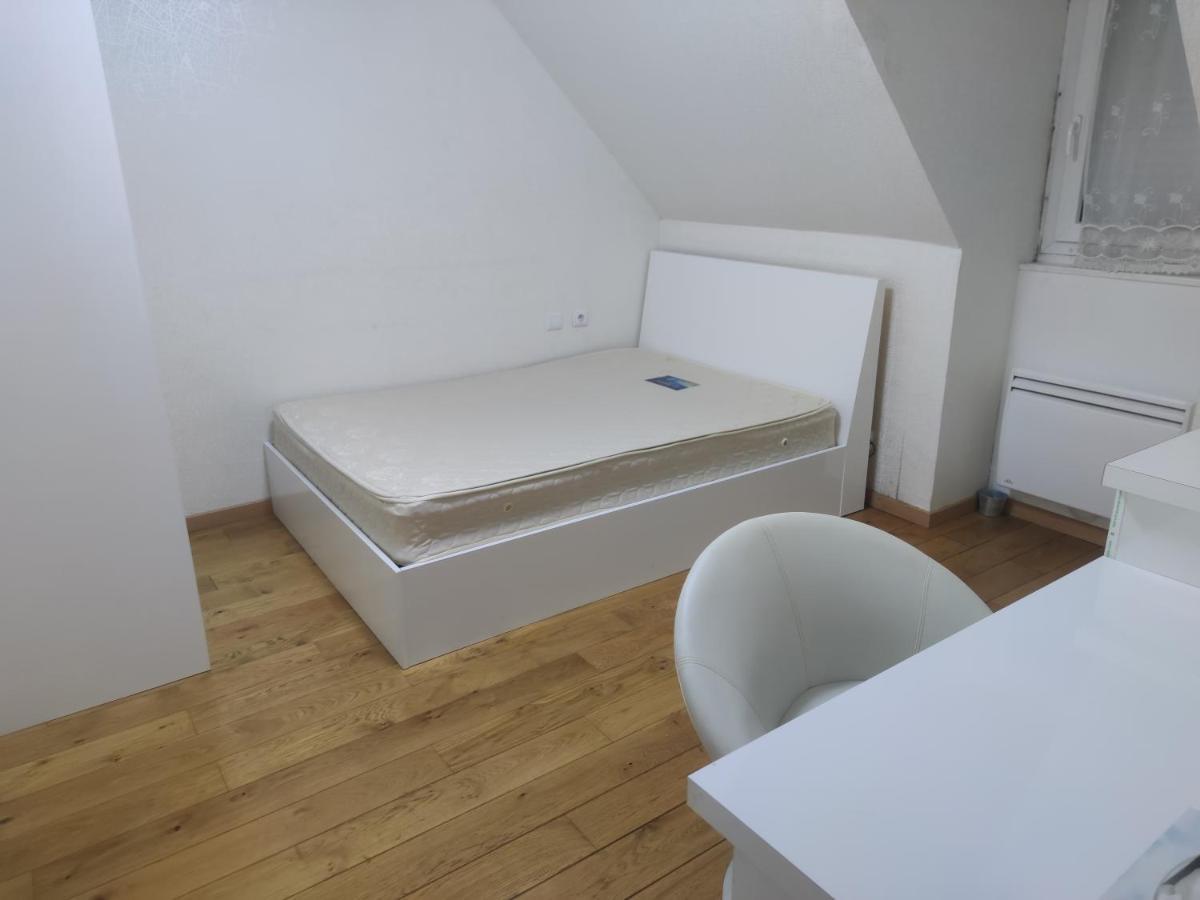 Chambre Privee A Bobigny -Salle De Bain Et Toilettes Sont Commune, -Pas De Cuisine Екстериор снимка