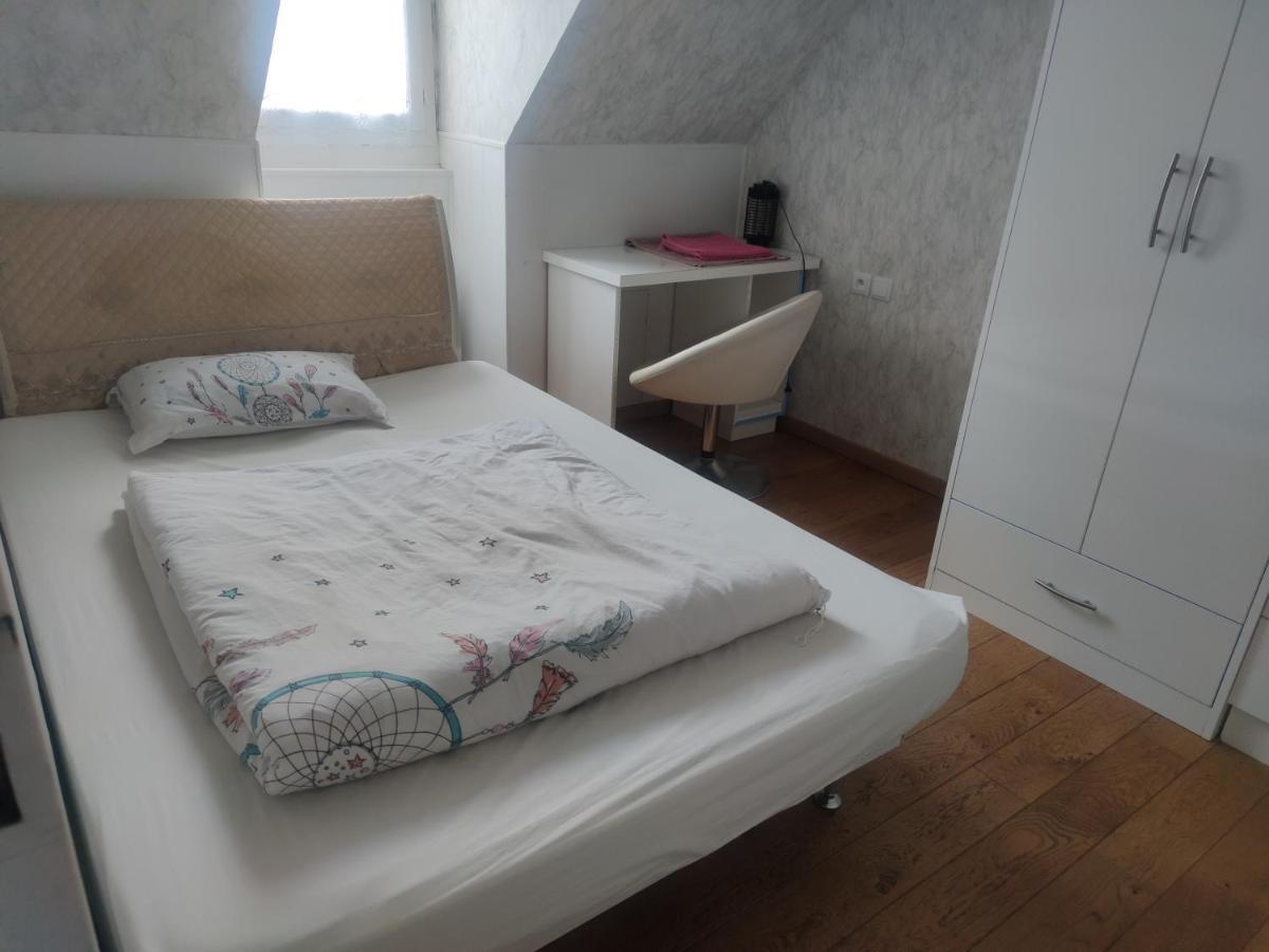 Chambre Privee A Bobigny -Salle De Bain Et Toilettes Sont Commune, -Pas De Cuisine Екстериор снимка